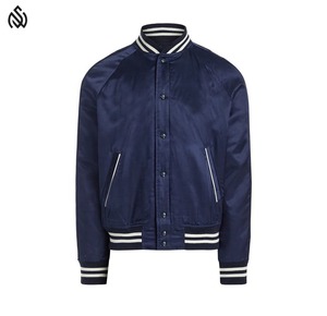 Chaqueta Universitaria Personalizada con Recubrimiento Satinado para Hombre, Resistente al Viento, Teñida Lisa con Logotipo y Patrón de Letras para Chaqueta de Invierno - Product Image 1