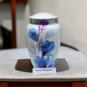 Urne funéraire décorative florale blanche et bleue élégante Urne funéraire adulte en métal pleine grandeur avec design botanique pour les cendres humaines - Product Image 4