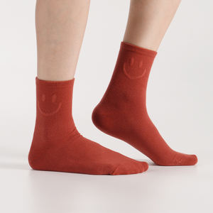 Chaussettes en coton pour femmes - Antibactériennes, tricotées, mignonnes, motif de dessin animé amusant, nouveauté, chaussettes coréennes pour tous les jours - Product Image 4