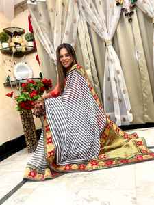 EL ÚLTIMO DISEÑADOR HERMOSO RICO PALLU JACQUARD TRABAJA EN TODO EL SAREE. - Product Image 3