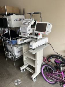 Máquina de Bordar de 12 Agujas SW F - Product Image 2