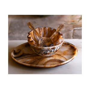 Bol décoratif en résine de luxe fait à la main avec un design artistique élégant et brillant poli pour les cadeaux de fête et la table. - Product Image 2