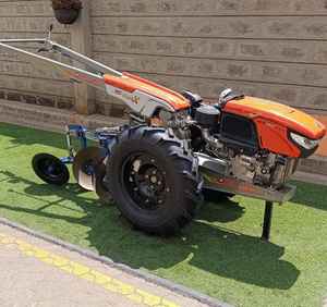 Tracteur à chenilles Kubota ZT140 Plus à rayon de braquage nul, 22 CV, équipement de pelouse commercial - Product Image 1