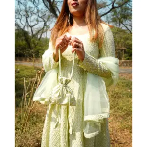 Ensemble de costume en coton Chikankari vert pistache pour femmes - Product Image 3