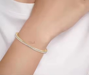 Pulsera de tenis de oro macizo de 14K con corte de marquesa cultivado en laboratorio, regalo de aniversario de moissanita solitaria para ella, brazalete nupcial - Product Image 3