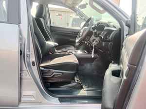 Voiture d'occasion Économique 2024 Berline Essence AWD Cuir Conduite à Gauche Intérieur Sombre Toit Panoramique Automatique 4.5L 400 ch Vue 360° Arrière - Product Image 3