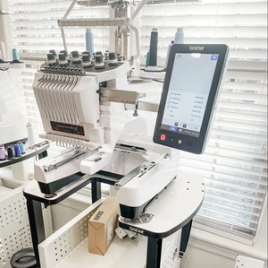 Nouvelle machine à coudre industrielle à 10 aiguilles PR1050X, originale - Product Image 1