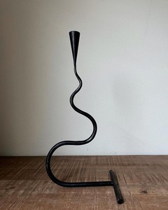 Portavelas de metal de diseño antiguo, acabado con recubrimiento en polvo negro, diseño único, forma y tamaño personalizados al mejor precio - Product Image 1