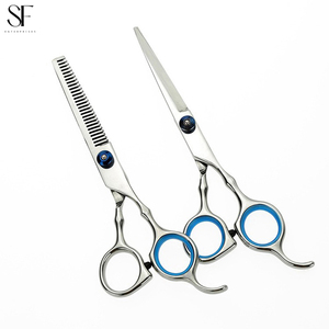 Ensemble de coupe de cheveux de barbier 4 pièces de haute qualité Kit de ciseaux de coiffure multi-usages pour l'amincissement et la coupe - Product Image 6