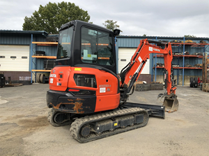 Miniexcavadora Kubota KX033-4 de 3.4 Toneladas con 4 Cucharones, Excavadora Hidráulica Compacta en Venta - Product Image 4