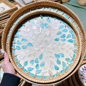 Ensemble de 2 plateaux ronds économiques colorés avec différents motifs de nacre - Product Image 6