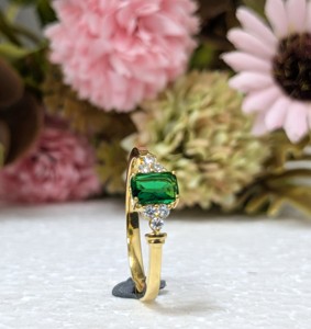 เครื่องประดับเพชรเม็ดเดี่ยวสีเขียวมรกตสีเขียวขนาด042กะรัตสำหรับผู้หญิงสีทองเต่งงาน - Product Image 4