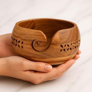 Bol à laine en bois portable fait main pour le crochet et le tricot |   Organisateur de fils en bois massif durable et écoresponsable, bords lisses - Product Image 6