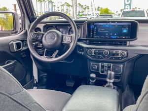 LIMPIO 2024 Jeep Wrangler 4xe Sport S 4WD - Product Image 6