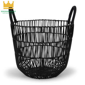 Cesta tejida de ratán negro de tendencia caliente, cesta de almacenamiento de ratán negro al por mayor con asas hechas a mano de Vietnam - Product Image 2