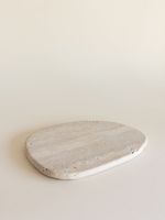 Plateau en marbre blanc moderne avec boules en bois pour la salle de bain et la décoration intérieure Plateau de service rectangulaire en marbre de luxe pour le parfum