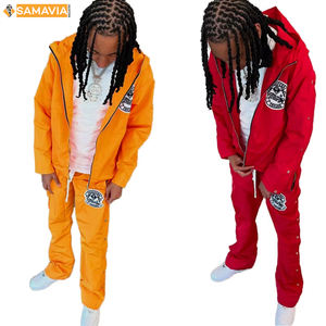 Conjunto Deportivo SAMAVIA Personalizable, Estampado, Transpirable, de Forro Polar, Corte Regular, Manga Larga, 100% Poliéster, Cómodo y Versátil - Product Image 4