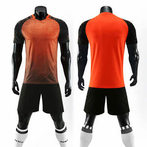 Maillots de football personnalisés par sublimation, imprimés, respirants, 100 % polyester, pour clubs, écoles, académies sportives, fourniture en gros OEM - Product Image 5