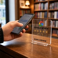 Carte d'affichage NFC en acrylique transparent avec code QR, plaque RFID 13,56 MHz programmable par URL, étanche avec support 12x12cm, 144 octets
