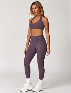 กางเกงขาสั้นวิ่งเอวสูงสำหรับผู้หญิง & บราสายไขว้โชว์หลังชุดออกกำลังกายลายพื้น2ชิ้น - Product Image 4