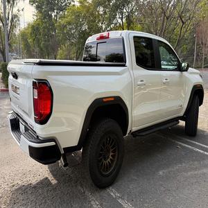 ¡Oferta Imperdible! Camioneta de Lujo Super Limpia 2024 G-M-C Canyon AT4 Turbo de 4 Cilindros con Tracción en las Cuatro Ruedas, Automática, Color Blanco Cumbre - Product Image 2