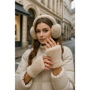 ชุดถุงมือและหูฟังกำมะหยี่สีเบจนำเข้า - klkset-Beige - Product Image 1