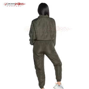 ชุดกันลมน้ำหนักเบาสำหรับผู้หญิงพร้อมแจ็กเก็ตซิปเต็มตัวและกางเกงเข้าชุดกันลมใส่สบาย - Product Image 2