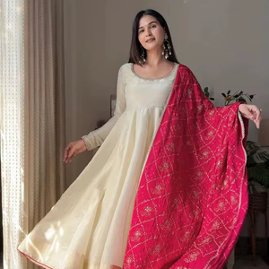 ชุดคลุมชินอนสีขาวสุดเก๋สำหรับผู้หญิงชุดแฟนซีงานแต่งสีแดงขนาดใหญ่ - Product Image 1