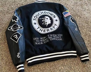 Chaqueta universitaria personalizada con parche bordado de primera calidad para hombres, productos más vendidos al por mayor - Product Image 4