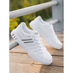 Men's Comfortable Casual Flat Lightweight Skateboarding Shoes Low-Top Urban Style Sneakers - Product Image 1