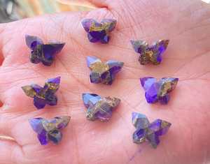 Piedras preciosas sueltas con forma de mariposa, cuentas de amatista de cobre, piedras preciosas curativas talladas a mano para uso diario - Product Image 2