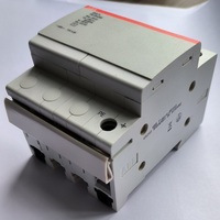 ABBs 3 Pôle Contre Les Surtensions Protecteur 80 kA 275 VAC DIN Rail OVR T1 1N 25-255 SPD en stock