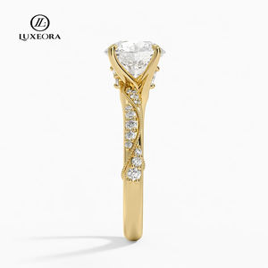 แหวนเพชรเพาะเลี้ยงทรงกลม Luxeora IGI Certified 1 กะรัต สี D ความสะอาด VS พร้อมเพชรประดับด้านข้างแบบฝังเพชร แหวนเพชรทอง 14K 18K - Product Image 5