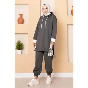 ชุดวอร์มฮิญาบแบบมีฮู้ดแอนทราไซต์มีรายละเอียด - Product Image 4
