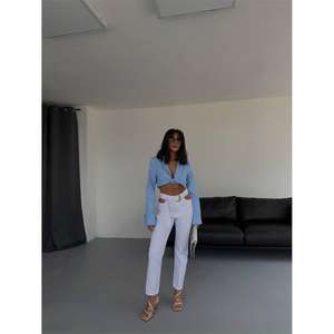 กางเกงยีนส์สีขาวสำหรับผู้หญิง - Product Image 4