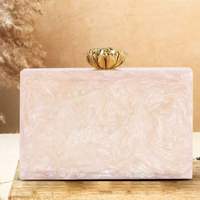 Pochette élégante en résine écologique pour femmes, motif décoratif avec chaîne, entièrement faite à la main, options personnalisables