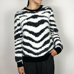 Suéter de Invierno para Mujer, Manga Larga, 100% Lana, Logotipo Personalizado en la Parte Delantera, Estilo Urbano, Totalmente Personalizable - Product Image 1