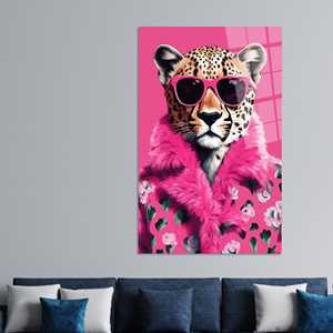 Léopard en fourrure rose sur toile : Impression décorative Pop Art tendance, Art sur verre trempé - Product Image 1