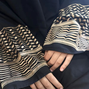 Kimono Abaya décontracté pour femmes, élégant et modeste, brodé à la main avec des motifs Zardozi, boutonné, taille XXL pour adultes, vêtement musulman respirant - Product Image 1