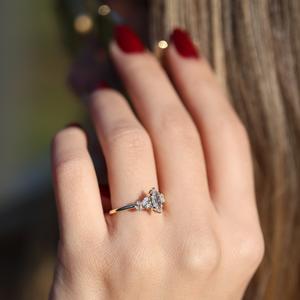 Bague de fiançailles 10x5mm Marquise Cut White CZ | Bague de mariage en or pour femmes | Fournisseur de bijoux de mariée Dainty Promise - Product Image 6