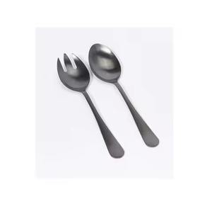 Serveur à salade en métal poli miroir avec manche en acier, cuillère et fourchette à salade en métal faites à la main pour une utilisation en cuisine - Product Image 1