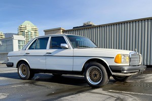 Mercedes-Benz 300D Turbo Diésel de 1984 - Product Image 3