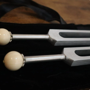 ชุดส้อมเสียงปรับเสียง 12 ชิ้น คุณภาพสูง ผลิตโดย Mars Manufacture สำหรับการบำบัดด้วยพลังงาน - Product Image 3