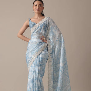 Sari en fausse fourrure pour soirée avec imprimés numériques, broderie, travail de codage et de paillettes - extensible, réversible, toutes saisons - Product Image 1