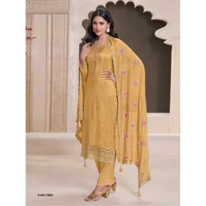 Maruti Fashion Designer Moonga Costume Salwar en soie avec broderie séquentielle pour les mariages et les fêtes - Product Image 1