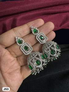 ENSEMBLE DE BOUCLES D'OREILLES DE STYLE CLASSIQUE EN DIAMANTS AMÉRICAINS POUR MARIAGES ENSEMBLE DE BOUCLES D'OREILLES DE STYLE CLASSIQUE À LA MODE POUR FEMMES ET FILLES - Product Image 3