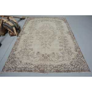 Alfombra Turca Vintage, Alfombra de 5.6x8.5 pies, Alfombra Grande con Diseño Floral Marrón - Product Image 1