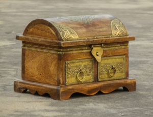 Organisateur de bijoux de style indien en laiton en bois massif boîte de rangement décorative rustique en détresse cadeaux de décoration pour la maison - Product Image 4