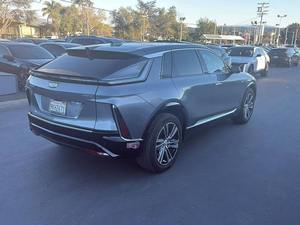 Cadillac LYRIQ 2023 d'occasion en excellent état, SUV 4 portes de luxe - Product Image 5