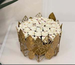 Plat de service en métal au design de feuille de luxe dernier cri pour desserts et chocolats, bol de service, plateaux et plateau - Product Image 1